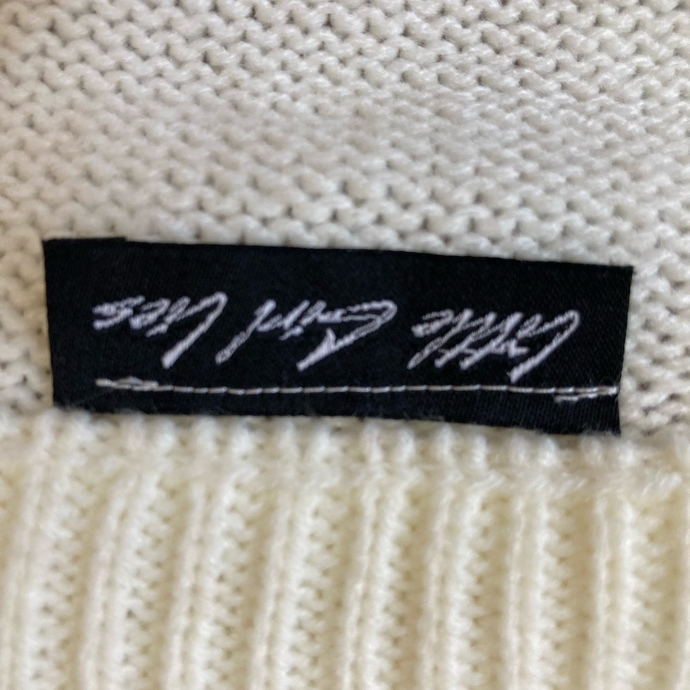 Sweater - Picture 3 of 4